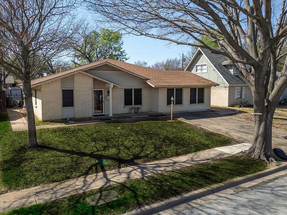 1st image of 2417 Newcastle Dr
