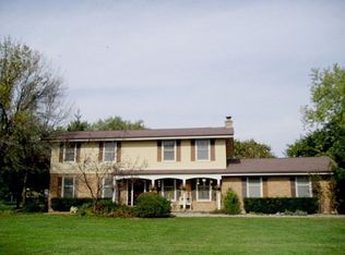 36W840 Oak Rd, Saint Charles, IL 60175