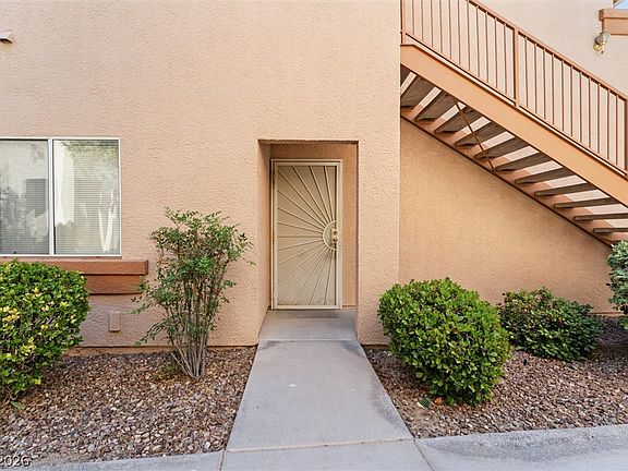 2nd image of 1050 E Cactus Ave Unit 1031