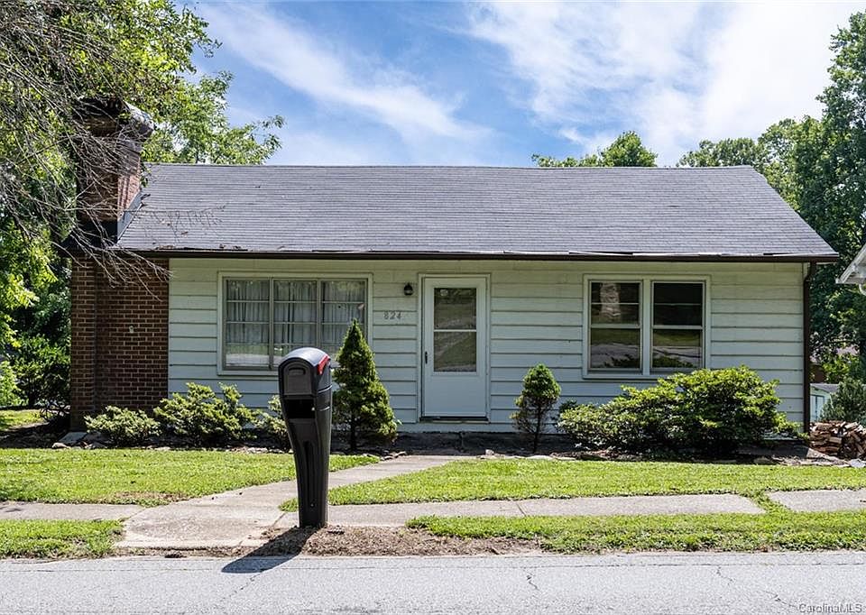 824 Willow Rd, Hendersonville, NC 28739 Zillow