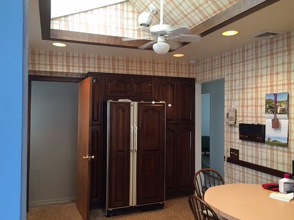 3rd image of 14158 Center Dr