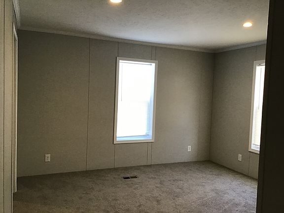 5th image of 417 N 14th Pl #175
