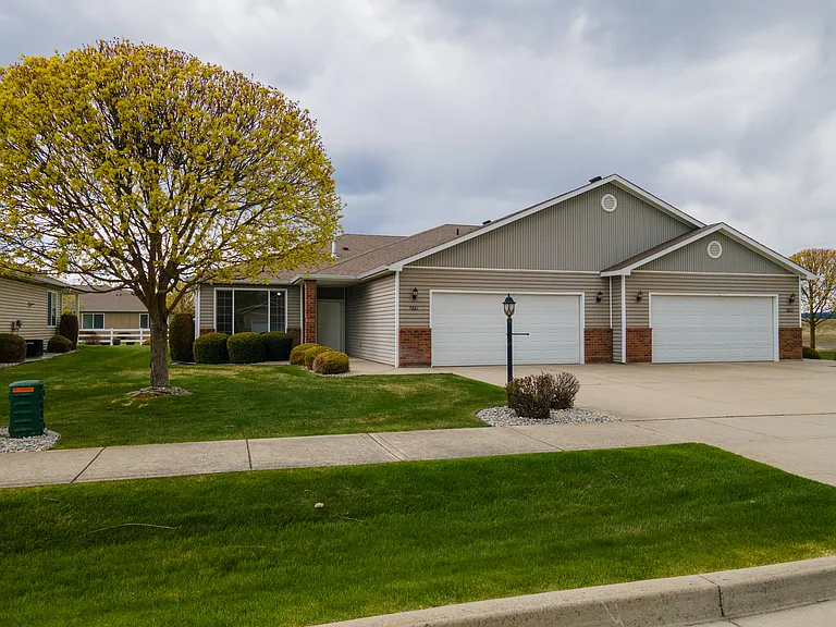 7519 N Perry St — Photo 12