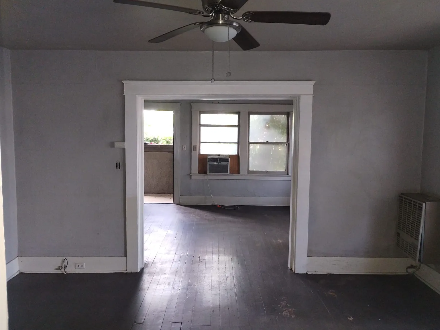 Studio, $995 — Photo 2