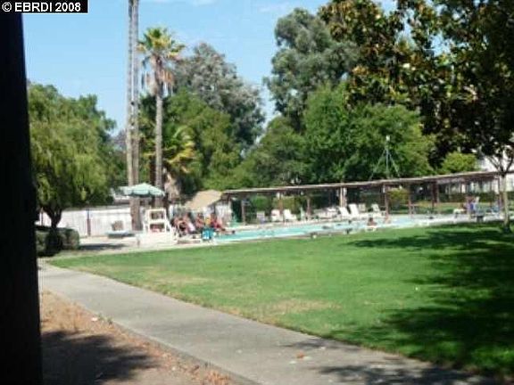 3rd image of 4269 Comet Cir