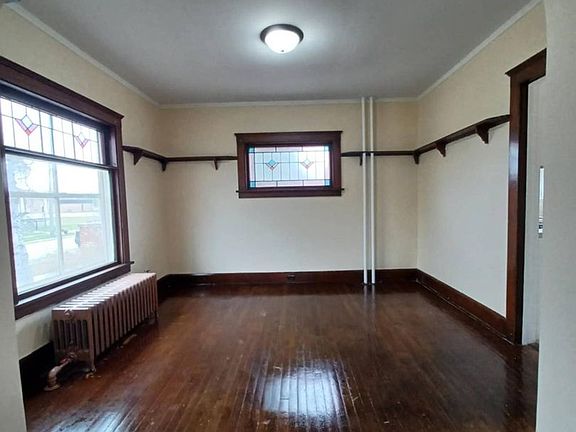 5th image of 1034 Spafford Ave