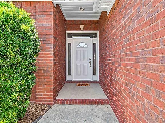 2nd image of 10302 Solon Ct