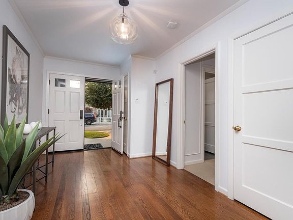 3rd image of 1640 Lassen Way