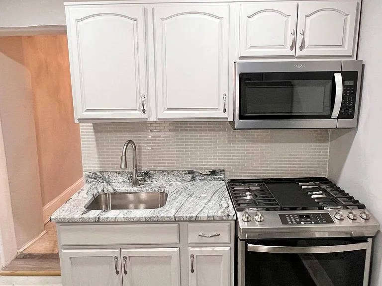 1029 Lancaster Ave — Photo 10