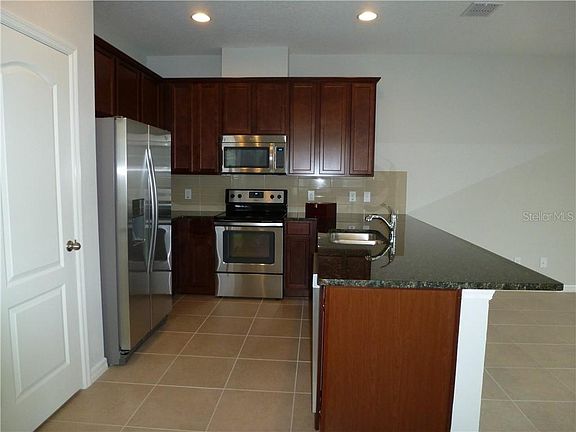 3rd image of 102 Zamora Pl