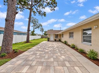 3122 Green Acres Ave, Largo, FL 33771
