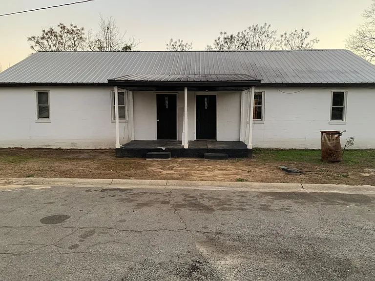 375 Shelley Dr #B — Photo 12