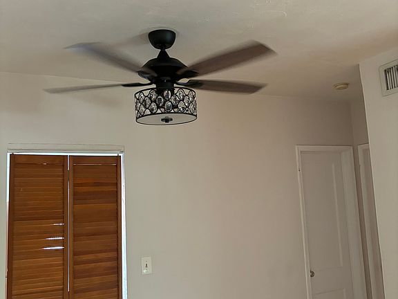 5th image of 233 Phoenetia Ave APT 8