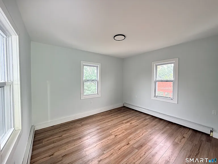17 Laura St — Photo 8