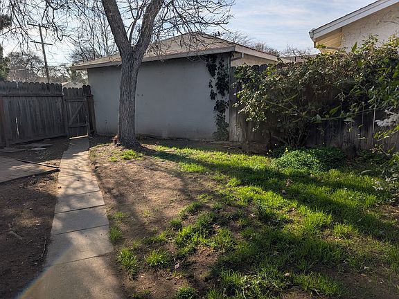 2nd image of 755 N Daniel Way #755