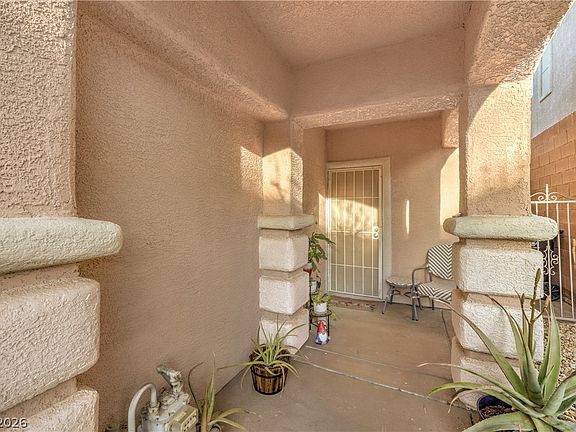 5th image of 761 Solitude Point Ave