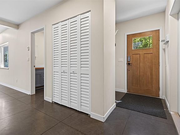4th image of 1162 Booth Rd