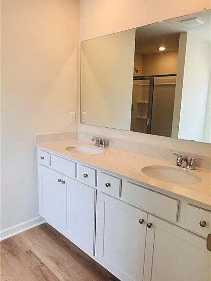 129 King Vlg — Photo 17
