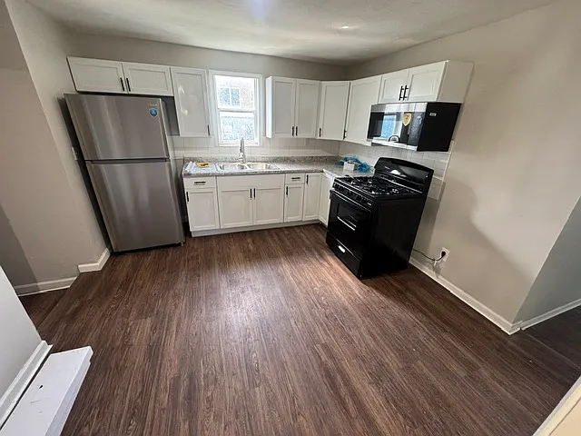 2214 Jefferson St — Photo 3