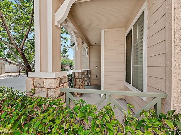 3rd image of 7609 Aspen Color St
