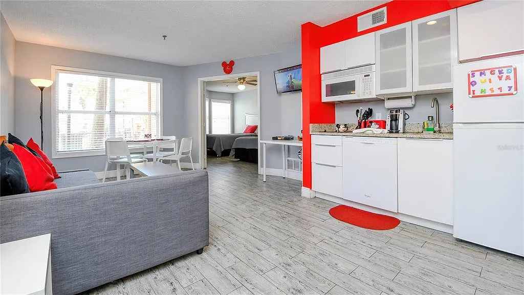 1 bed, 1.0 bath, 648 sqft, $2,000 — Photo 4
