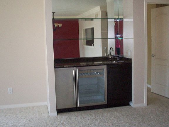 Great Room Wet Bar