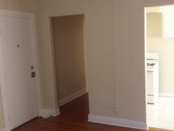 3rd image of 3846 S Grand Ave APT 2