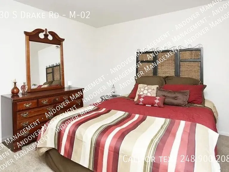 330 S Drake Rd #M-02 — Photo 15