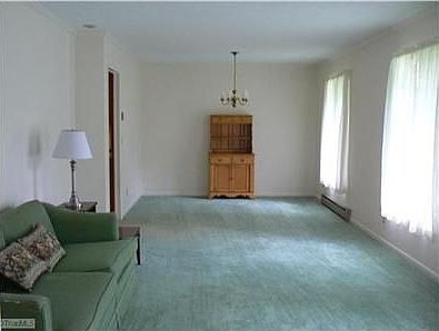 5th image of 6 Hastings Cir