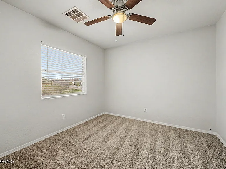 1633 S 225th Ln — Photo 21