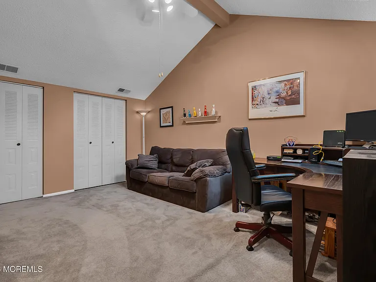 492 Bayberry Ct — Photo 34