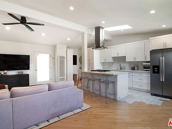 5th image of 1144 Stanford St #5