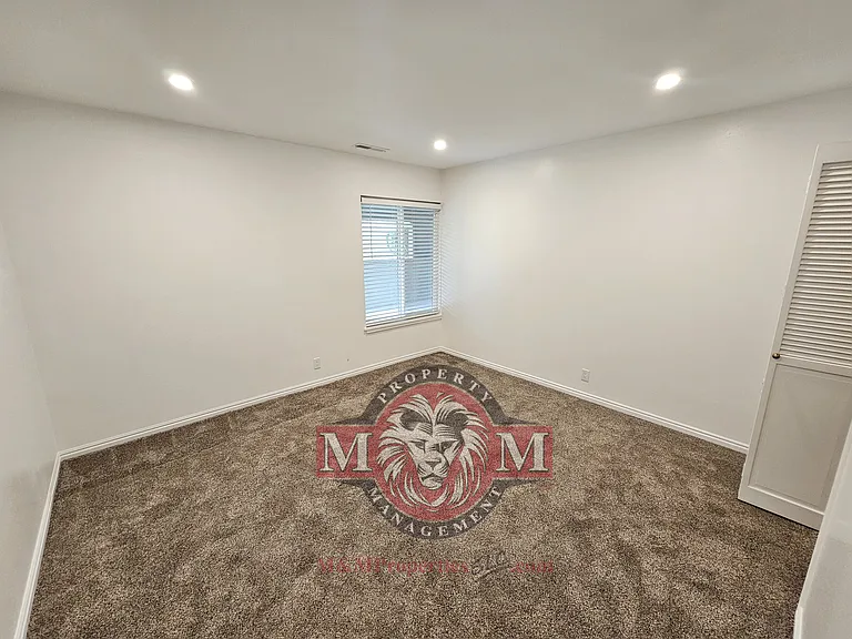 5704 S Waterbury Way #H — Photo 14