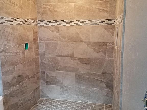 5th image of 207 Alhambra Ave #A