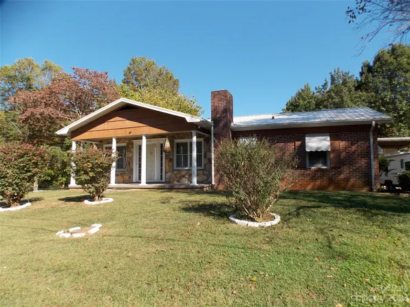 307 Laurel St, Hudson, NC 28638