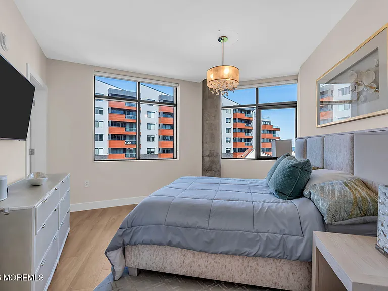 350 Ocean Ave #403 — Photo 17