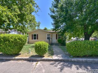 1022 McIlvaine, San Antonio, TX 78201