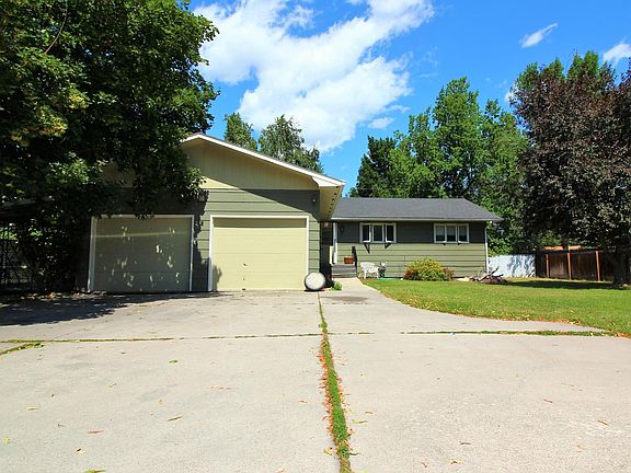 2nd image of 530 SW Higgins Ave