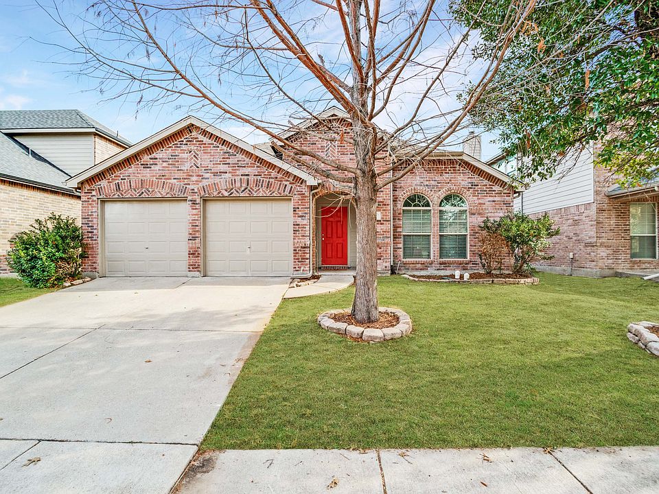 1st image of 229 Bluefinch Dr