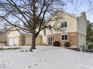 1719 Warmington Ct, Ballwin, MO 63021