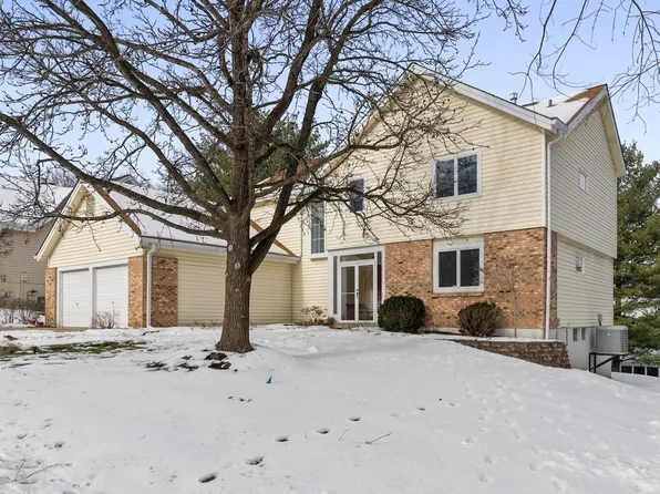 1719 Warmington Ct, Ballwin, MO 63021