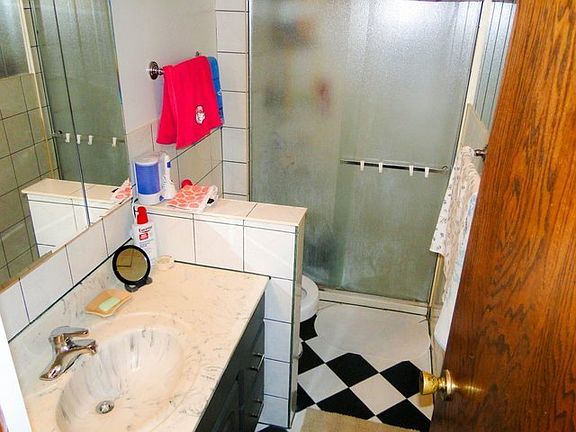 5th image of 1444 Carol Ct APT 3A