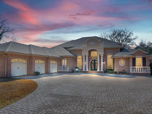 4th image of 2798 Dogwood Acres