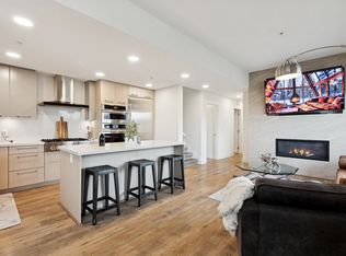 14022 N Bluff Rd #501, White Rock, BC V4B 3C3