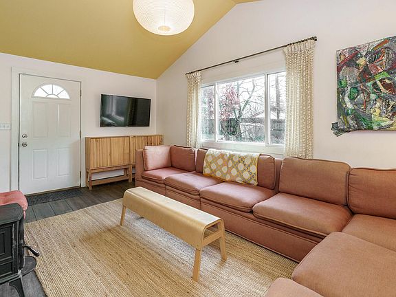 4th image of 2981 Norwood St