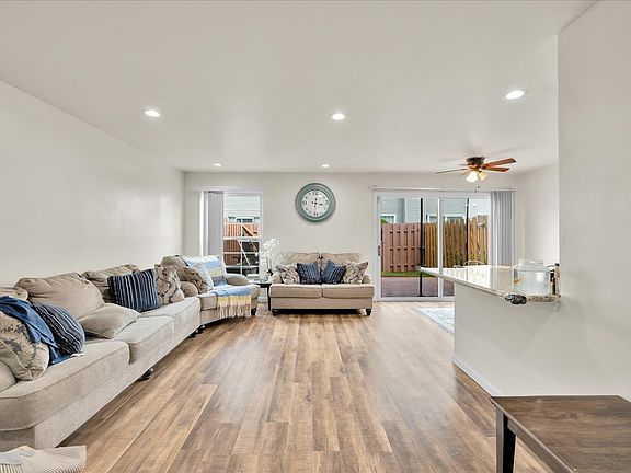 3rd image of 691 Fairhaven Dr