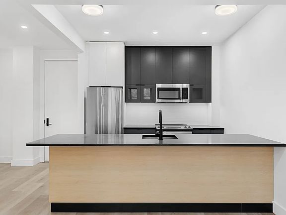 4th image of 2490 3rd Ave #3A