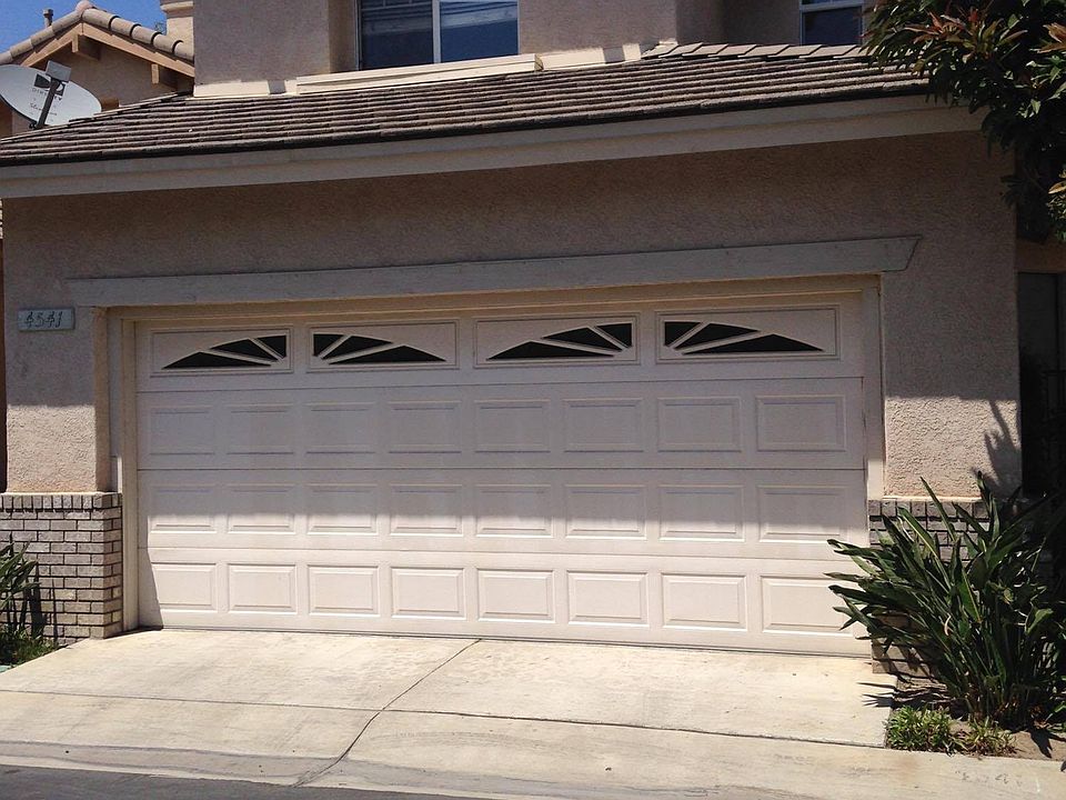 1st image of 4541 La Tuna Ct