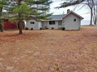1208 N Huron Rd, East Tawas, MI 48730