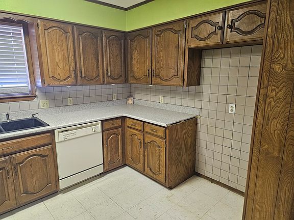 4th image of 307 E Mulberry St